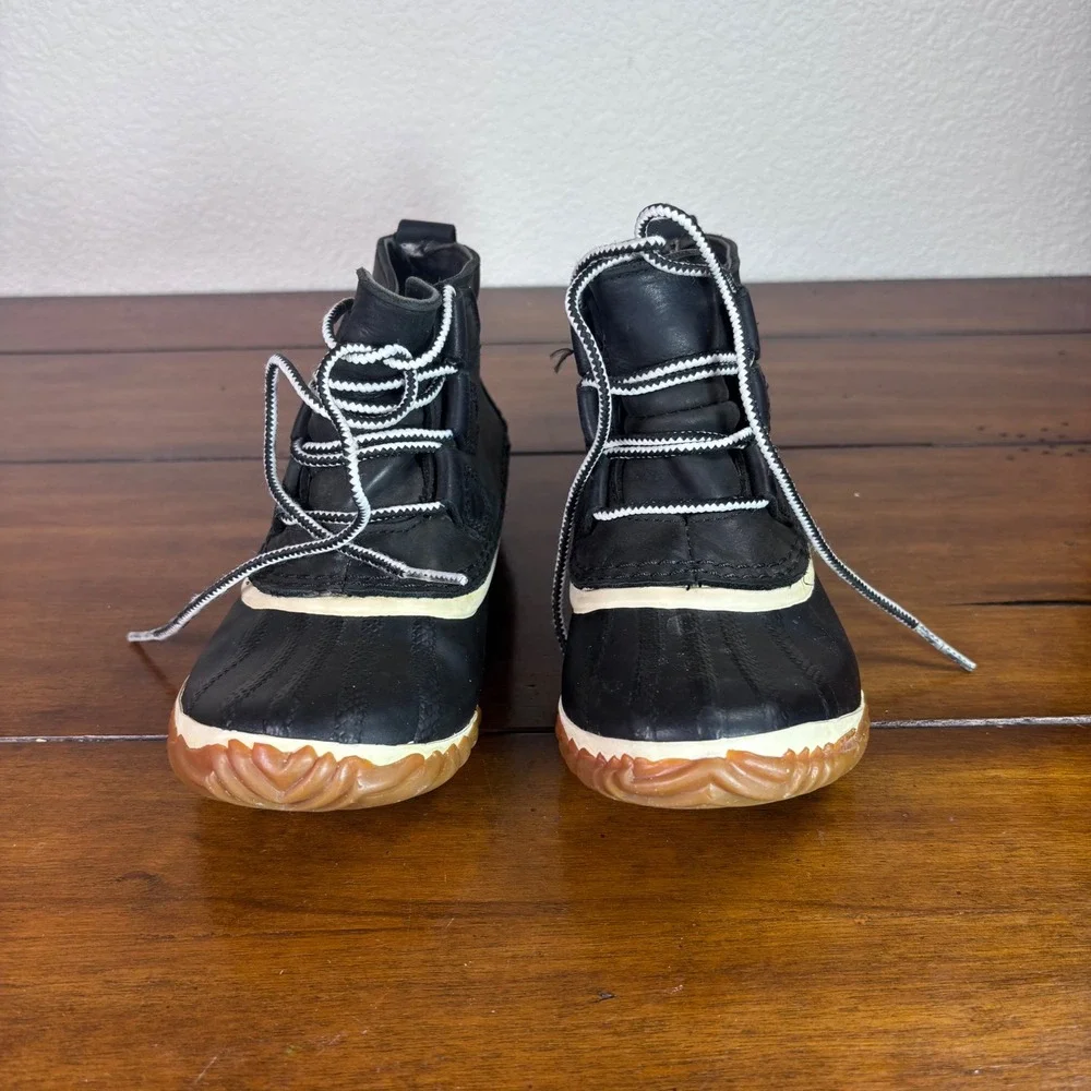 Sorel Out N About Duck Boots Kids 5 Black Leather Waterproof NL2133-011 Rain